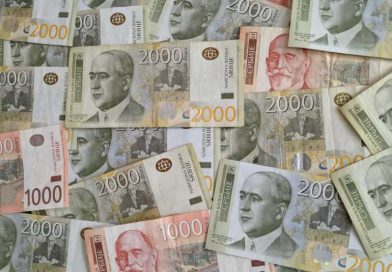 Prosečan kurs dinara prema evru u ponedeljak 117,4182 dinara