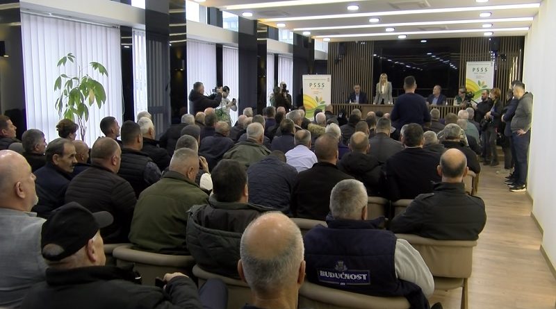 Ministarka Tanasković razgovarala sa poljoprivrednicima