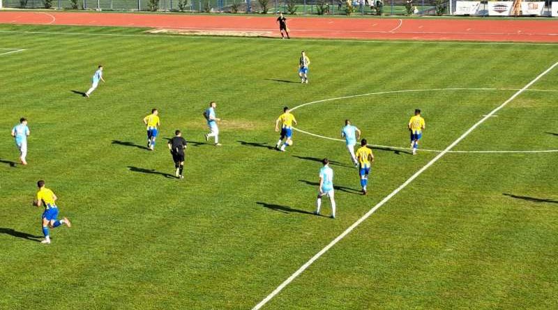 Fudbaleri Jošanice i Takova na Atletskom stadionu