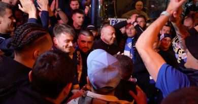 Doček fudbalera Novog Pazara iz Kragujevca kod Muzeja Ras