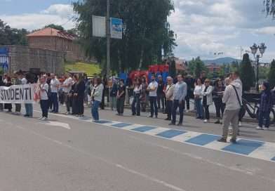 Studenti i danas zatražili od Gradske uprave raskid ugovora sa Informerom
