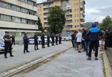 Policija: Više osoba uhapšeno zbog napada na policiju