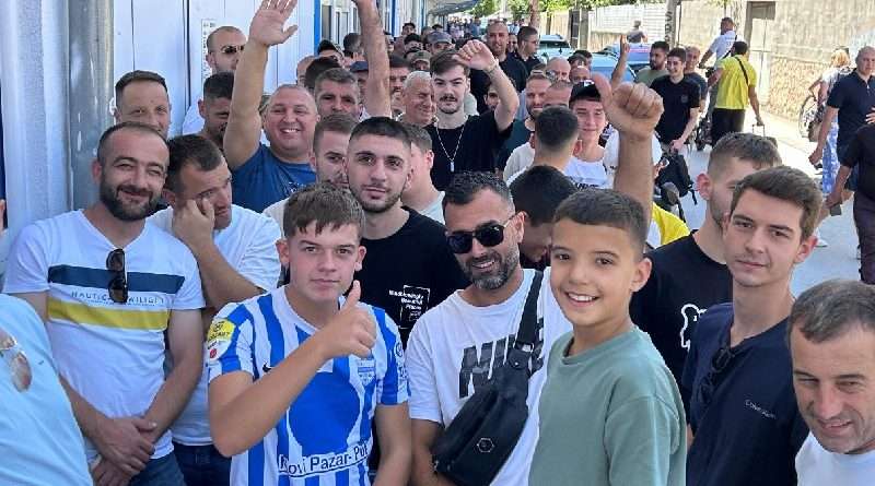 Euforija u Novom Pazaru: Na Jagjeloniju već od 1.000 dinara – krenula prodaja, redovi ispred stadiona
