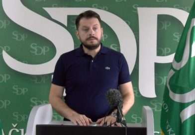 Mehović (SDP): SPP aktivisti organizovali blokadu deponije, zbog koje će grad preplaviti smeće