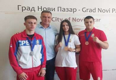 Gradonačelnik ugostio novopazarske boksere osvajače medalja juniorskom Prvenstvu Evrope