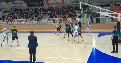 Košarkaši Novog Pazara i Kolubare LA 2003 u Sportskoj dvorani Pendik