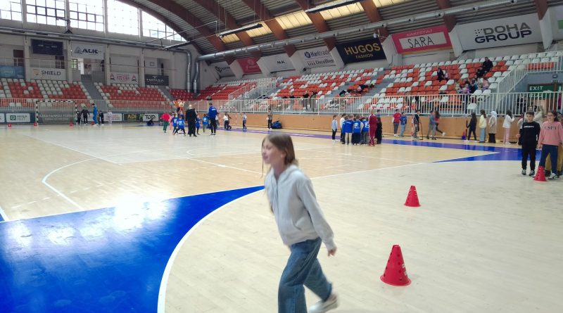 Mini rukomet u Sportskoj dvorani Pendik