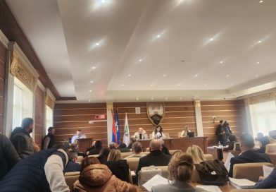 Sjenica: Napeta sednica Skupštine – sukobi, buka i nelegalno nastavljanje rada vlasti