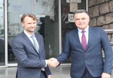 Ambasador EU Bekerat u poseti Novom Pazaru