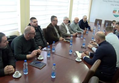 Sastanak u Gradskoj upravi: Institucije Novog Pazara u akciji pomoći privrednicima nakon požara