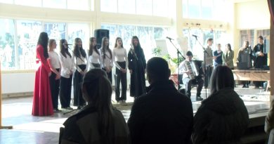 Gimnazija Novi Pazar obeležila Savindan kulturno-umetničkim programom