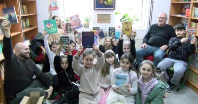 Donacija knjiga i računara školskoj biblioteci u Lukarima