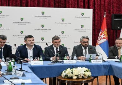 Održan okrugli sto: Bosanski jezik i pismo u službenoj upotrebi – zakonske obaveze i institucionalni izazovi