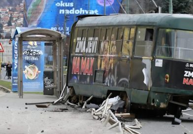 Devojka povređena u tramvajskoj nesreći u Sarajevu i dalje u teškom stanju, formiran poseban tim za istragu