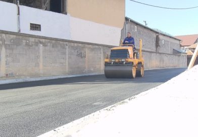 Asfaltiran krak Ulice Dimitrija Tucovića čime je olakšan život dečaku sa retkom bolešću