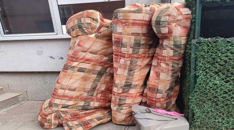 Kabasti otpad u Ulici 8. marta ruži sliku Novog Pazara