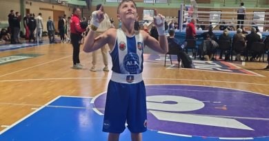 Prvenstvo Srbije u boksu: Emrović u finalu, porazi Lotinca i Hodžića