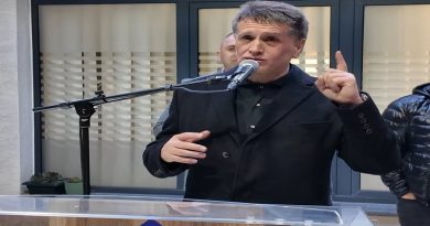 Trijumfalan povratak Fehima Seleka u Novi Pazar uz masovnu podršku građana