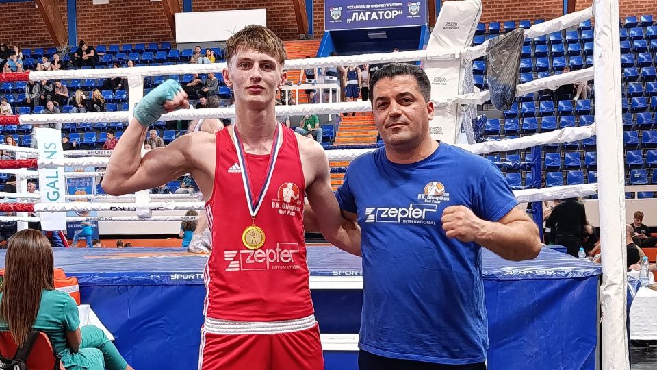 Šest pobeda i četiri poraza boksera u Loznici