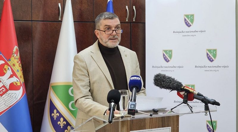 Baćićanin: Roditelji da ne uskraćuju deci mogućnost obrazovanja na svom jeziku