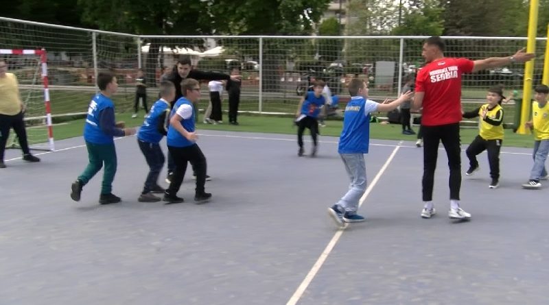 Cela Srbija igra mini rukomet u Novom Pazaru