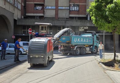 Direkcija naložila sanaciju i zamenu habajućeg sloja asfalta u Ulici Mehmeda Alibašića