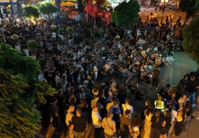 EUFORIJA U NOVOM PAZARU: HILJADE NAVIJAČA SLAVILE POBEDU BOSNE I HERCEGOVINE