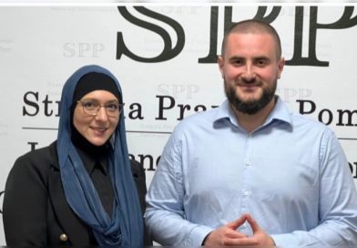 NA VAŠOJ SMO STRANI, TUŽIMO VAS. ZA MIRNO REŠENJE SMO, KREĆEMO BAGERIMA. SASTANAK JE HITAN, ALI NE MORAMO DA SE VIDIMO