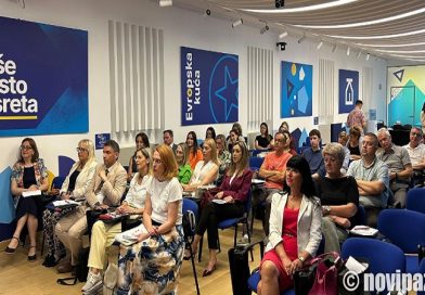 Predstavnici Grada Novog Pazara učestvovali na panel diskusiji povodom Dana državnih službenika