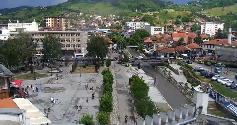 Sunčano i malo toplije, temperatura do 22 °C Sunčano i malo toplije, temperatura do 22 °C