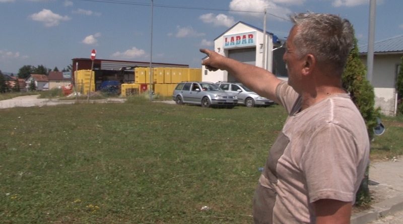 MEŠTANI PRIJEPOLJSKE ULICE U SJENICI OGORČENI: „VODU ČEKAMO POSLE PONOĆI, A DANJU NEMAMO NI ZA OSNOVNE POTREBE“