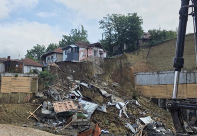 Inspekcija naložila hitnu sanaciju nakon klizišta u Ulici Save Kovačevića
