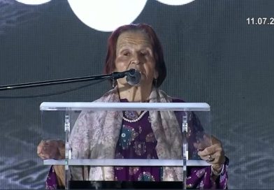 Kada Hotić: Ovdje je historija ispisana bijelim nišanima