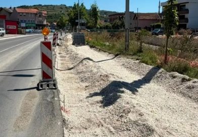 Počeli radovi na izgradnji trotoara od Karahodžića ćuprije do Lukoil pumpe