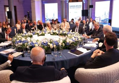 Gradonačelnik Biševac na Samitu gradonačelnika u sarajevskoj Vijećnici Gradonačelnik Biševac na Samitu gradonačelnika u sarajevskoj Vijećnici