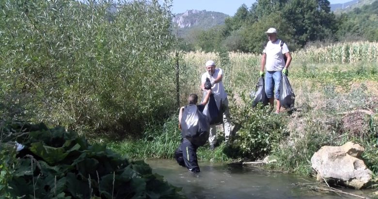 U akciji očišćen gornji tok reke Raške: „Priroda nam daje, vreme je da joj uzvratimo“ U akciji očišćen gornji tok reke Raške: „Priroda nam daje, vreme je da joj uzvratimo“