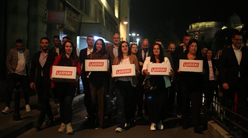 Skup liste “Rasim Ljajić -ljudski” u petak, 18. septembra u hali Pendik Skup liste “Rasim Ljajić -ljudski” u petak, 18. septembra u hali Pendik