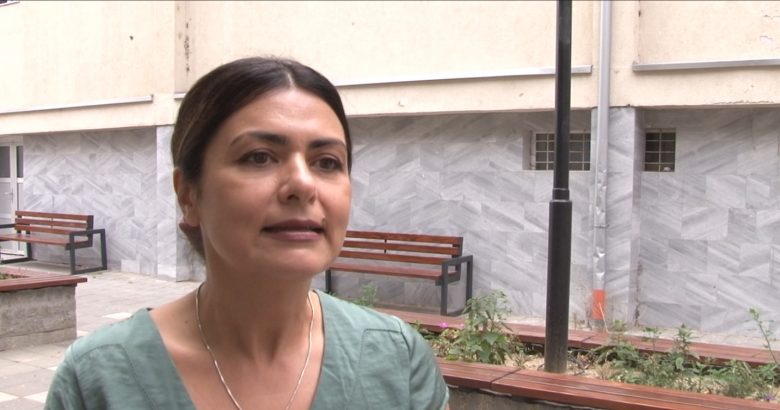 Predstava „Jer to tako treba“ u Kulturnom centru, u nedjelju u 18 sati