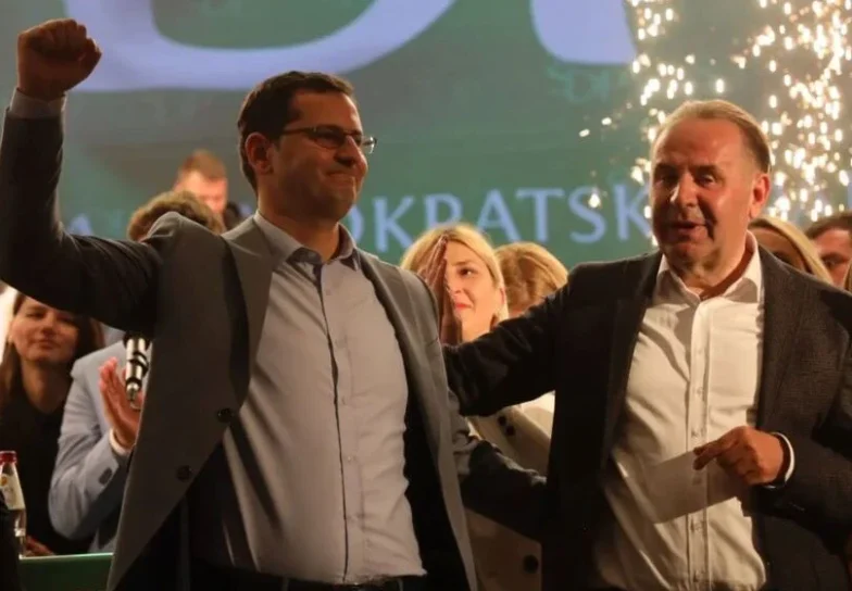 Lekić: Nije realno da dođe do formiranja zajedničke liste bošnjačkih stranaka, potreban bar dogovor o fer kampanji Lekić: Nije realno da dođe do formiranja zajedničke liste bošnjačkih stranaka, potreban bar dogovor o fer kampanji
