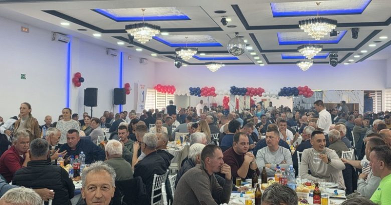 Narodno veselje u Deževi: Vujić o razvoju i boljem životnom standardu