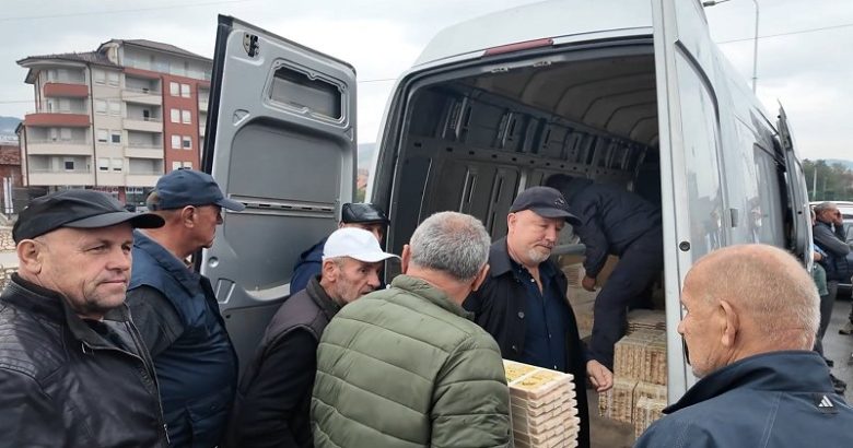 Podeljeni ramovi za košnice novopazarskim pčelarima