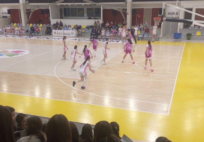 Pazarke na kraju ubedljive protiv nejakog Zlatara Pazarke lako protiv nejakog Zlatara iz Nove Varoši