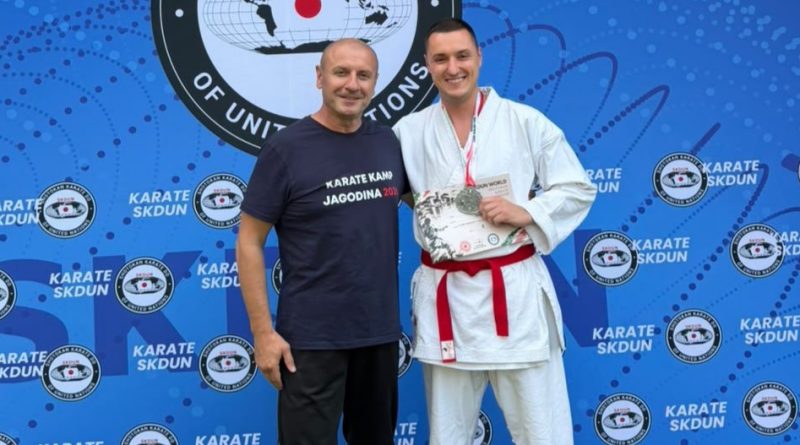 Karatisti Dušanu Belojici ekipno srebro u Linjanu