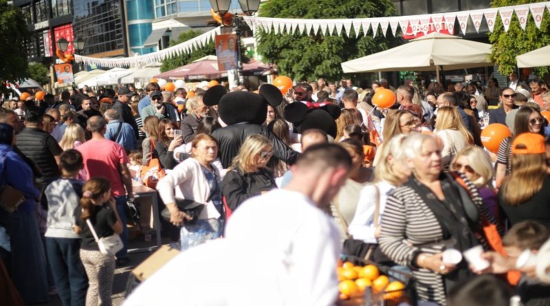Orange fest okupio brojne građane kod Sebilja Orange fest okupio brojne građane kod Sebilja