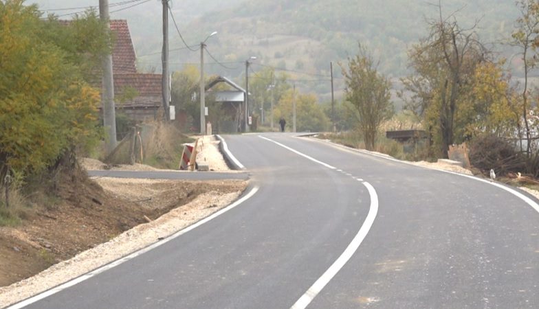 Asfaltiran put Mitrova Reka–Vranovina: Uloženo oko 110 miliona dinara Asfaltiran put Mitrova Reka–Vranovina: Uloženo oko 110 miliona dinara