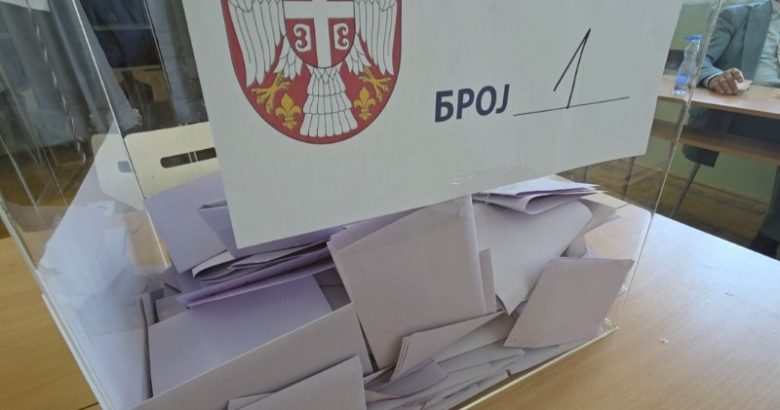 U Novom Pazaru do 16 časova glasalo 42,43 odsto birača U Novom Pazaru do 16 časova glasalo 42,43 odsto birača