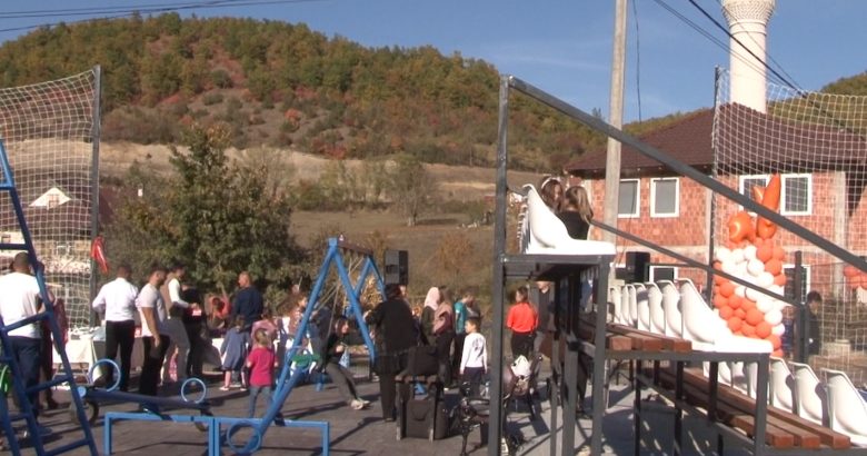 Svečano otvoreno dječije igralište i sportski tereni u Crnovršanima
