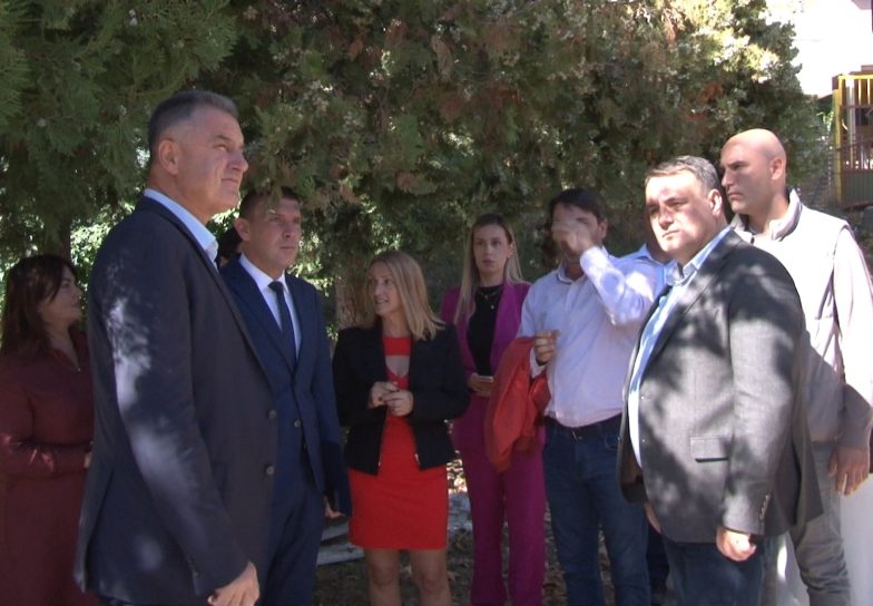 Biševac i Vlahović obišli radove na energetskoj sanaciji objekta „Dečija radost“