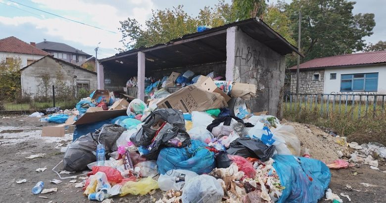 Sjenica ponovo suočena sa gomilanjem smeća, redovan odvoz i dalje nije uspostavljen
