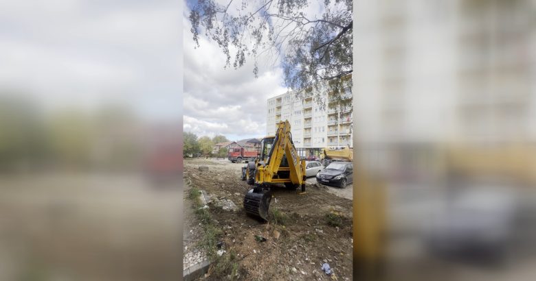 Počelo uređenje parking prostora iza Centra za socijalni rad Počelo uređenje parking prostora iza Centra za socijalni rad